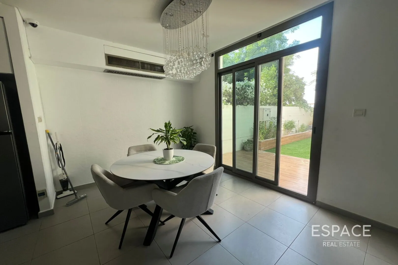 single static gallery