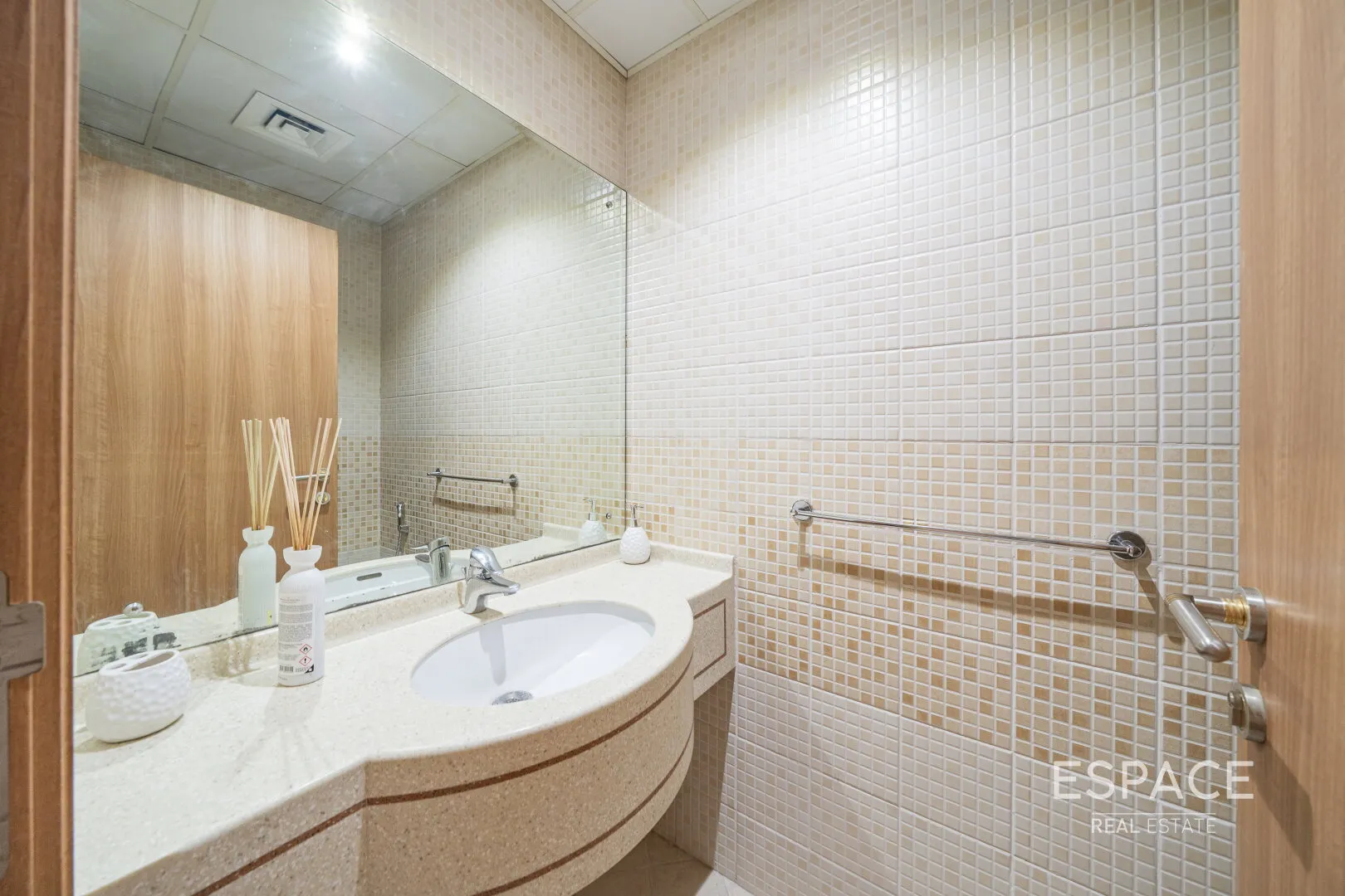 PropertiesGalleryCamera