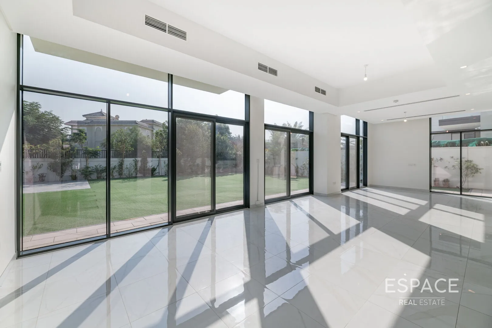 single static gallery