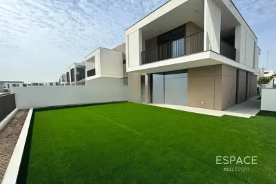 Tilal Al Furjan - Phase 1, Al Furjan, Dubai - Espace