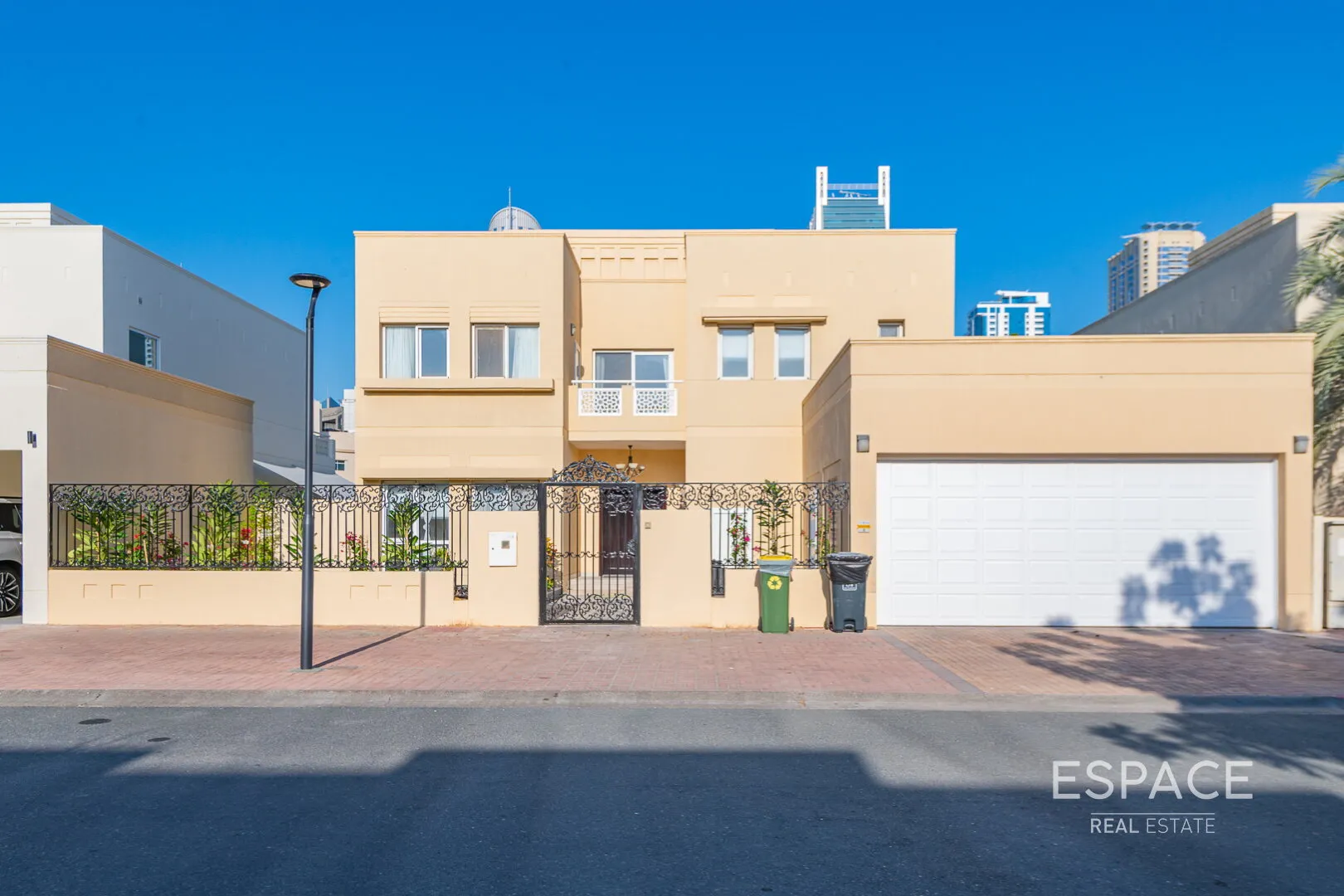 PropertiesGalleryCamera
