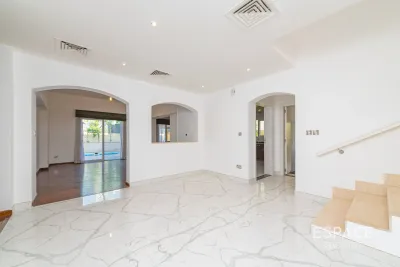 Meadows 2, Meadows, Dubai - Espace