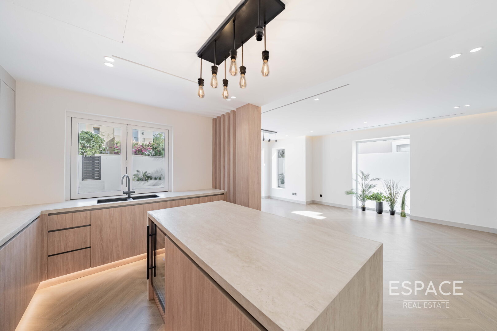 single static gallery