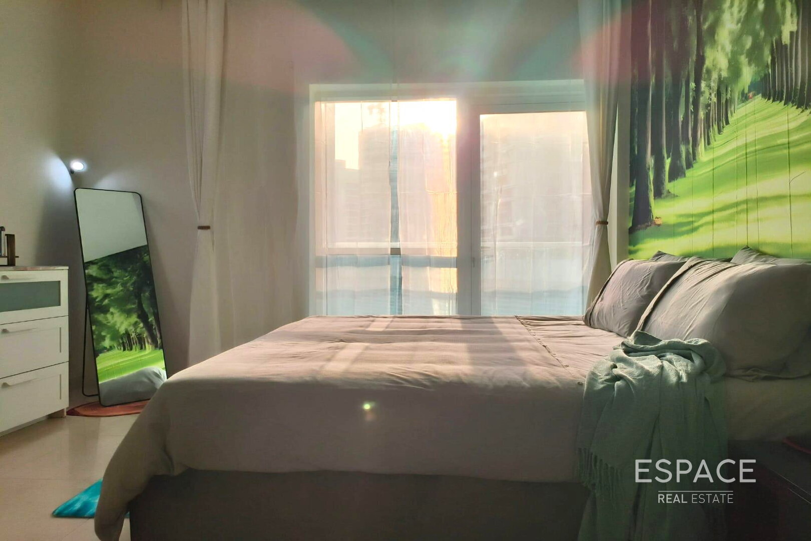 single static gallery