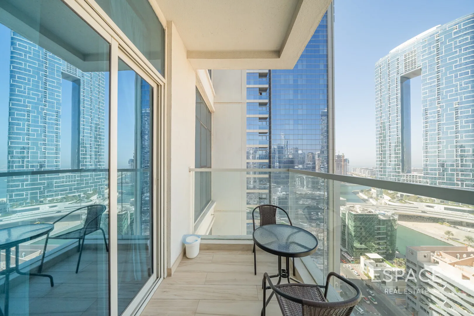 PropertiesGalleryCamera