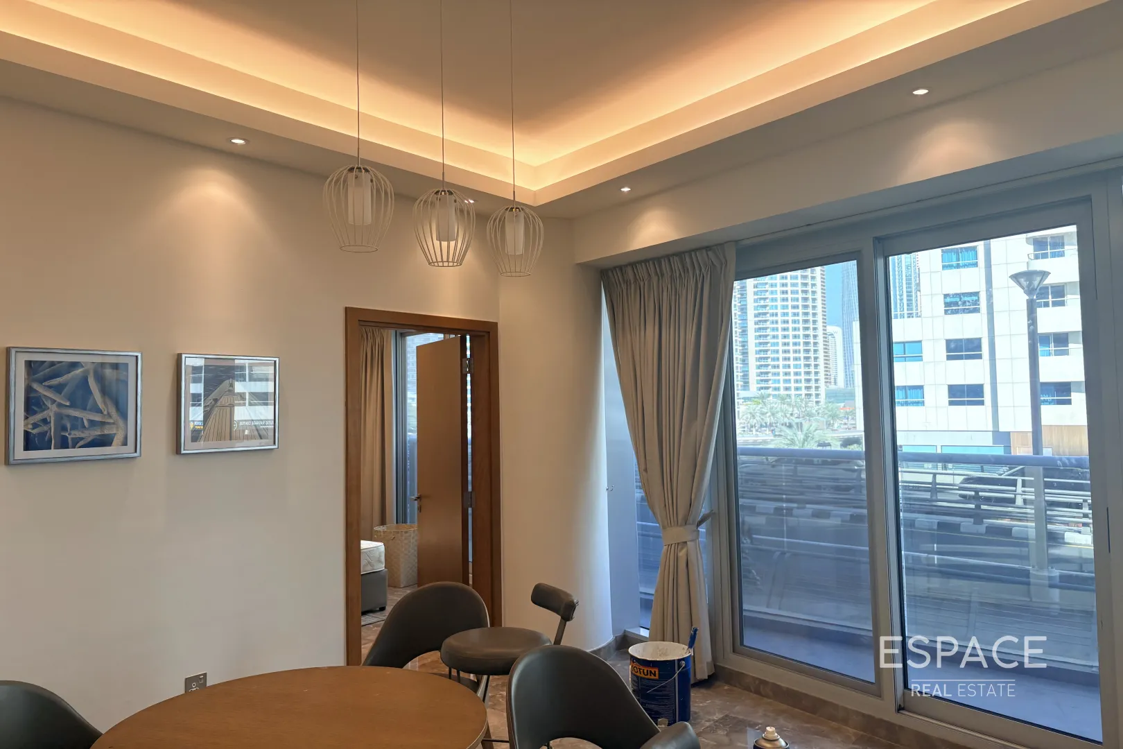 single static gallery