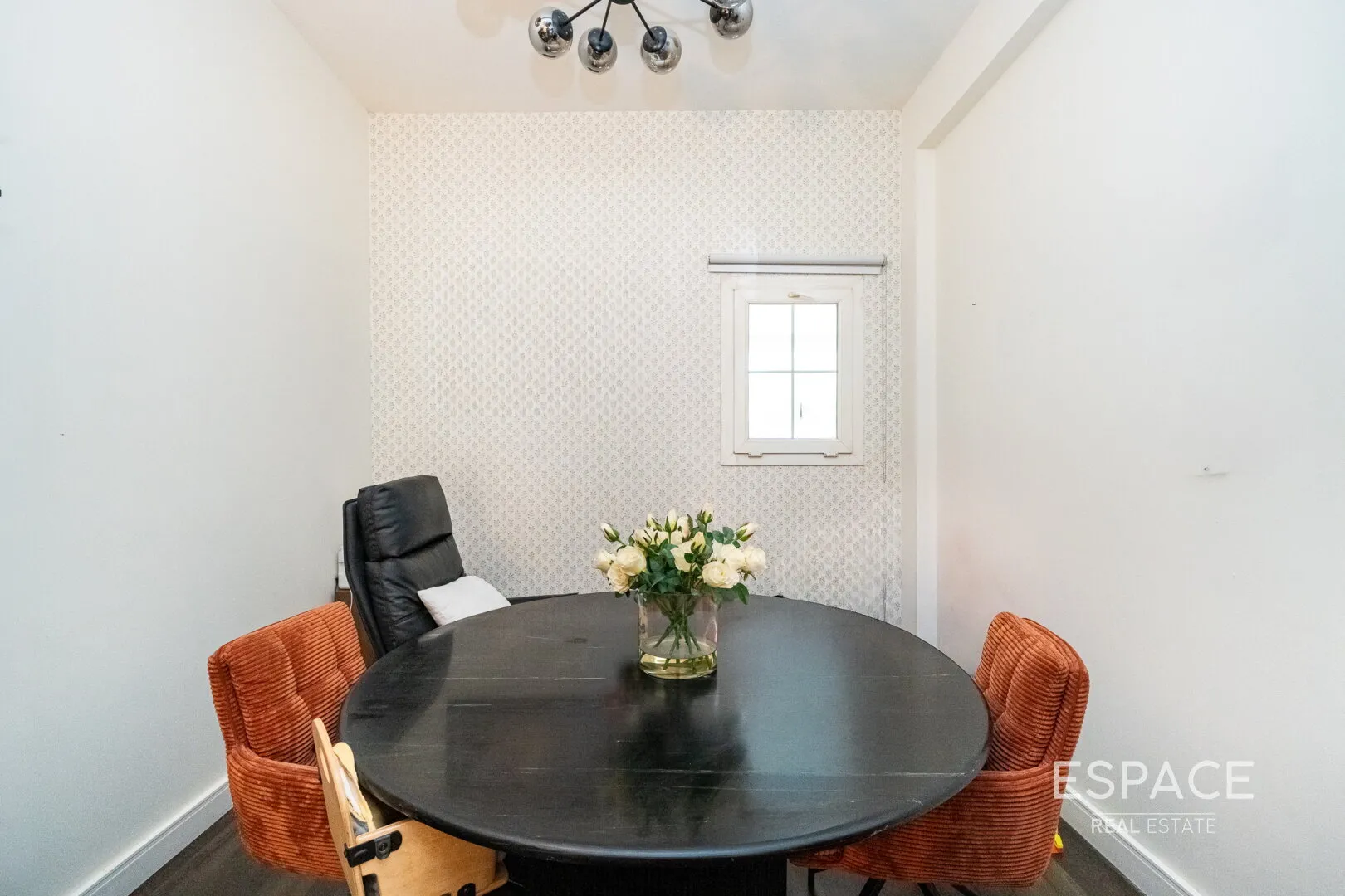 single static gallery