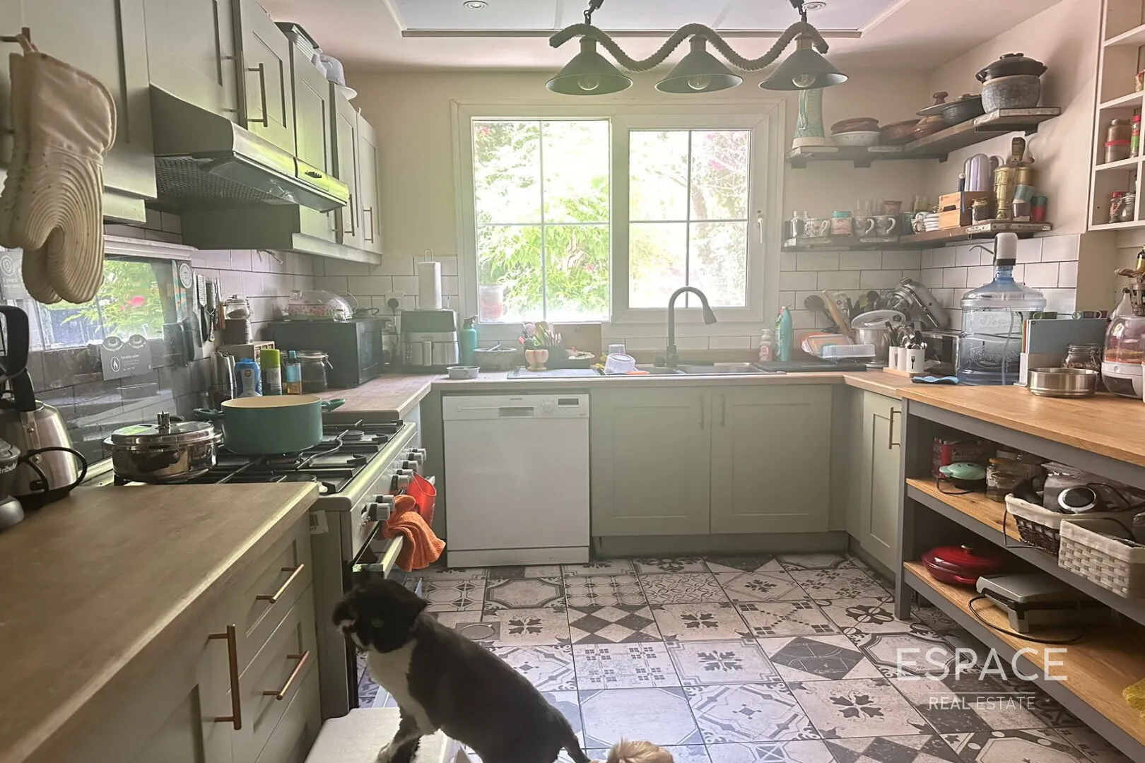 single static gallery