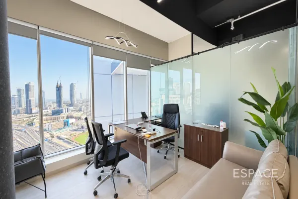 I Rise Tower, Barsha Heights, Dubai - Espace