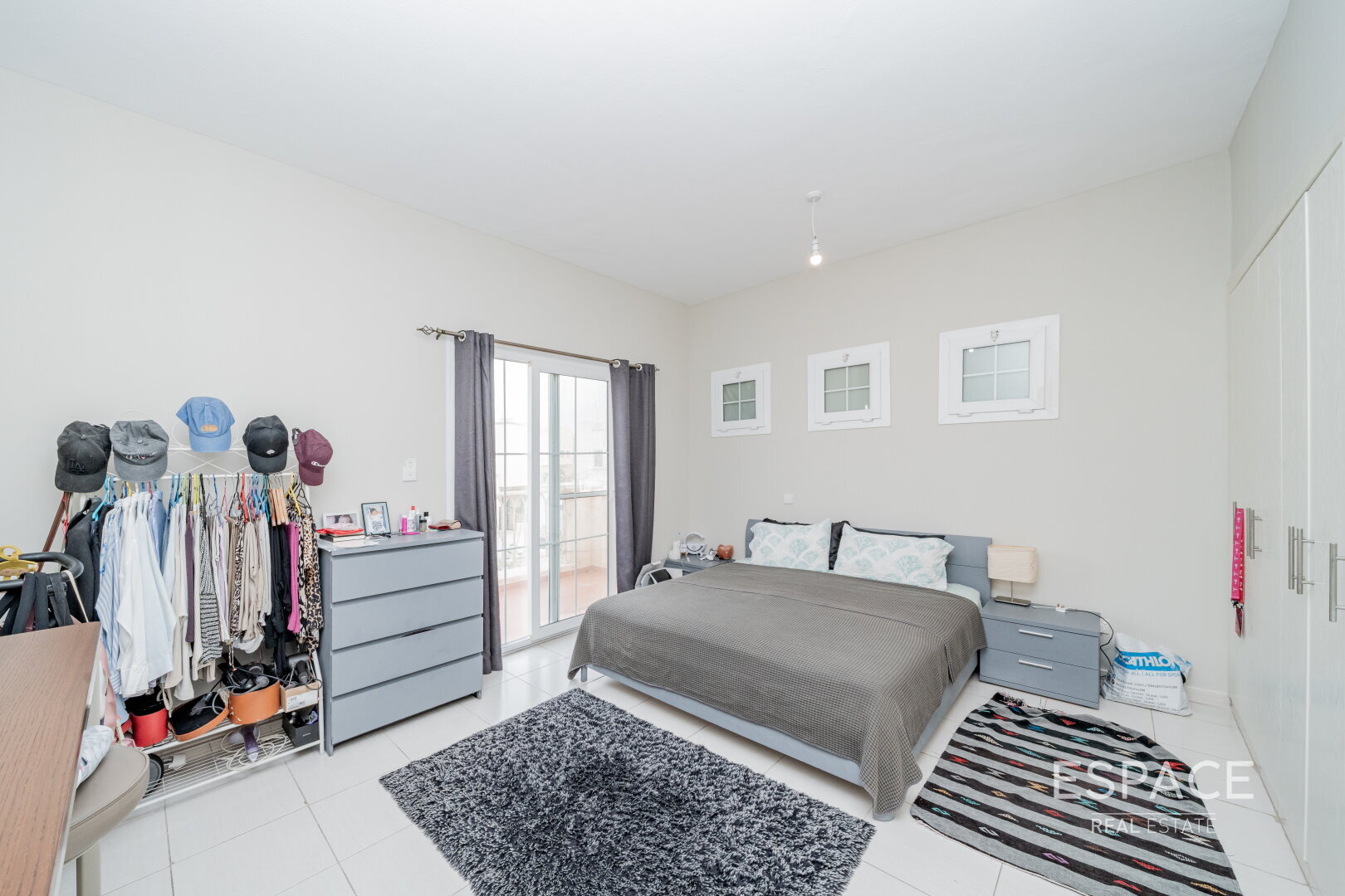 PropertiesGalleryCamera