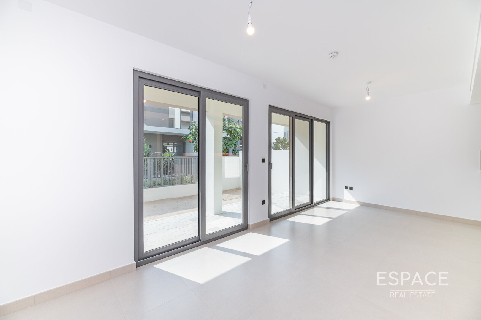 single static gallery