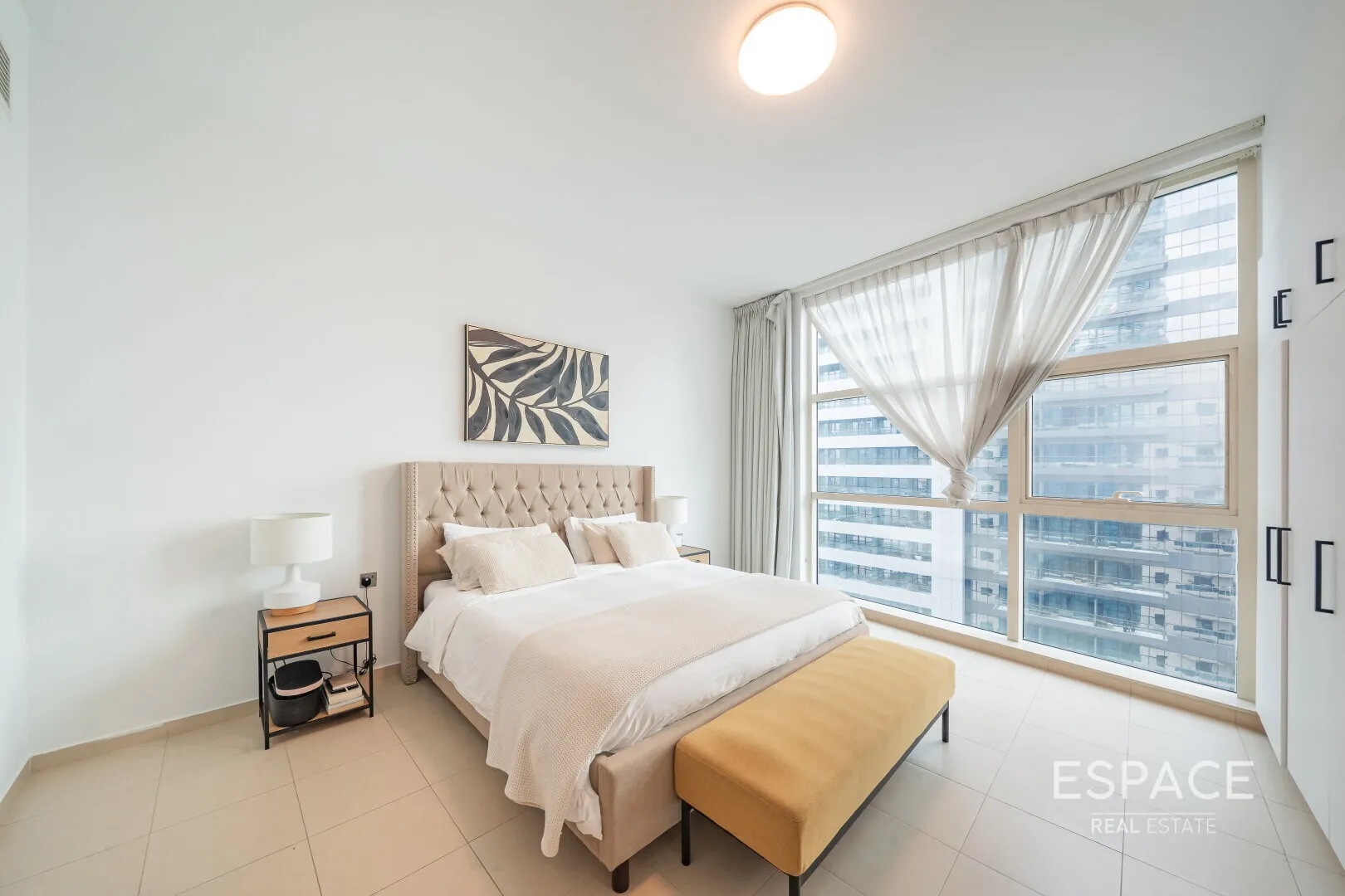 single static gallery