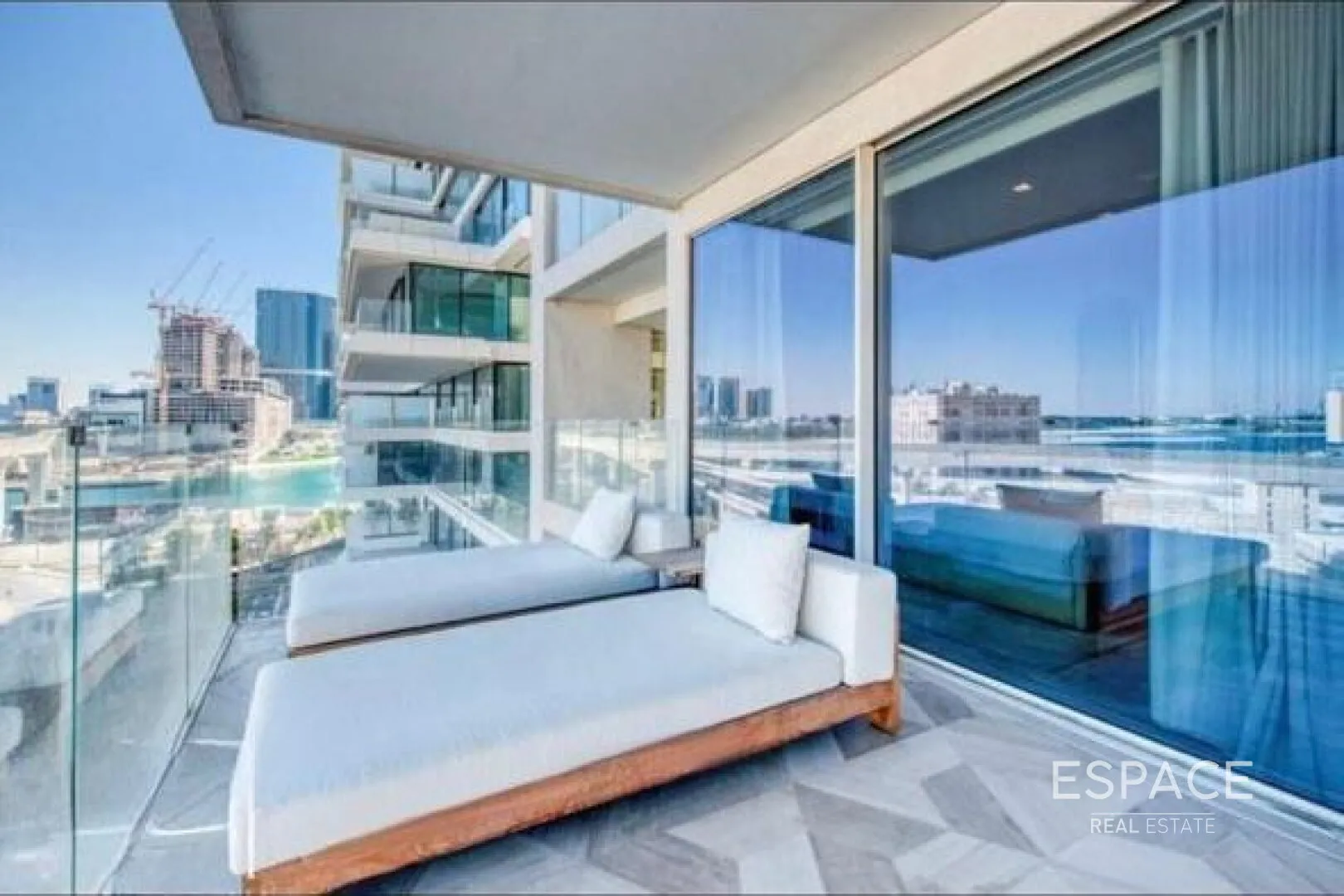 single static gallery