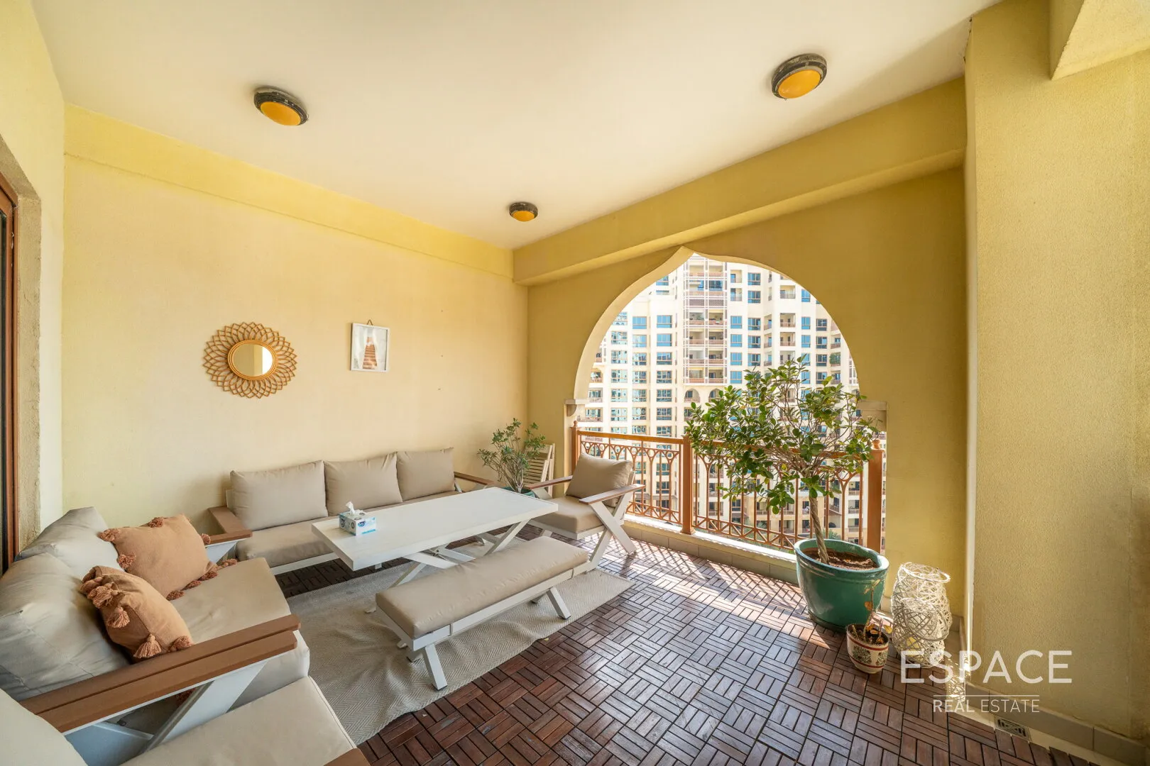 PropertiesGalleryCamera