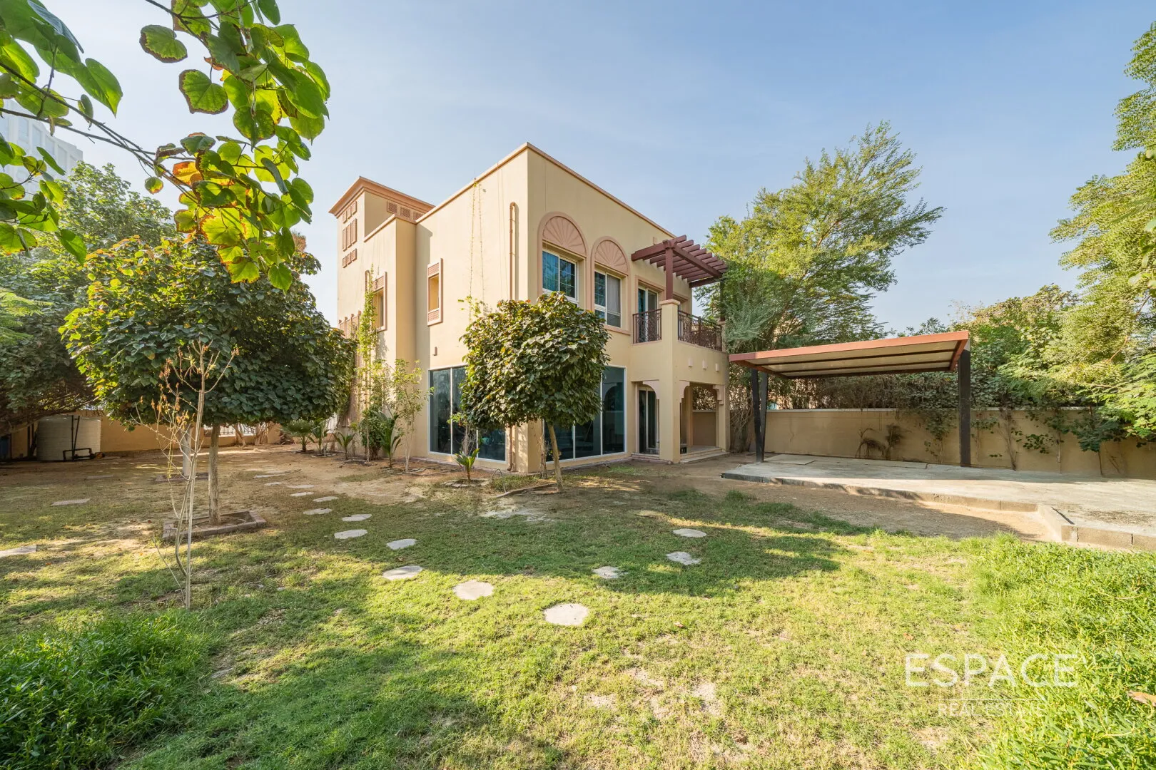 single static gallery