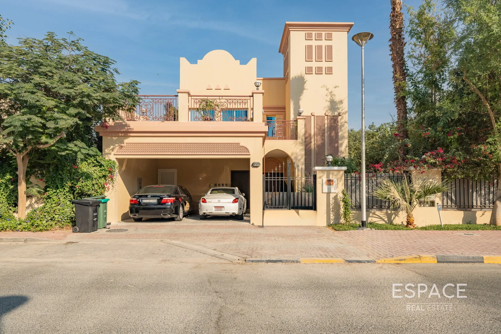 PropertiesGalleryCamera