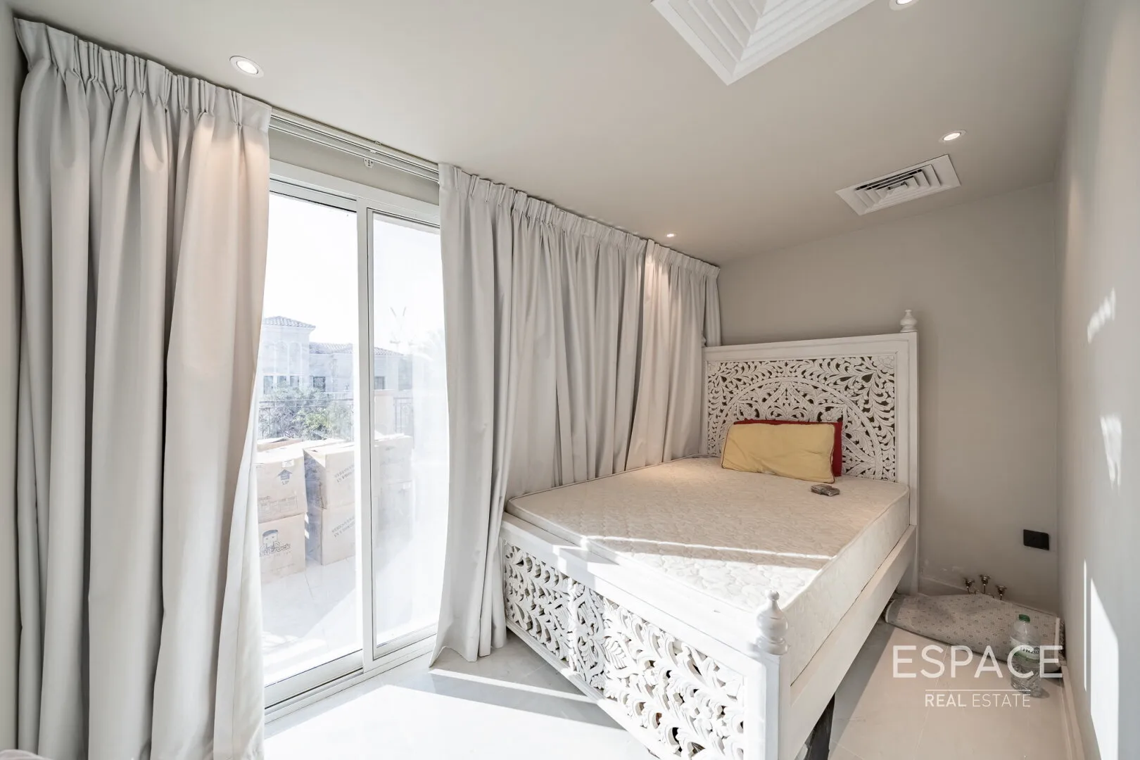 single static gallery