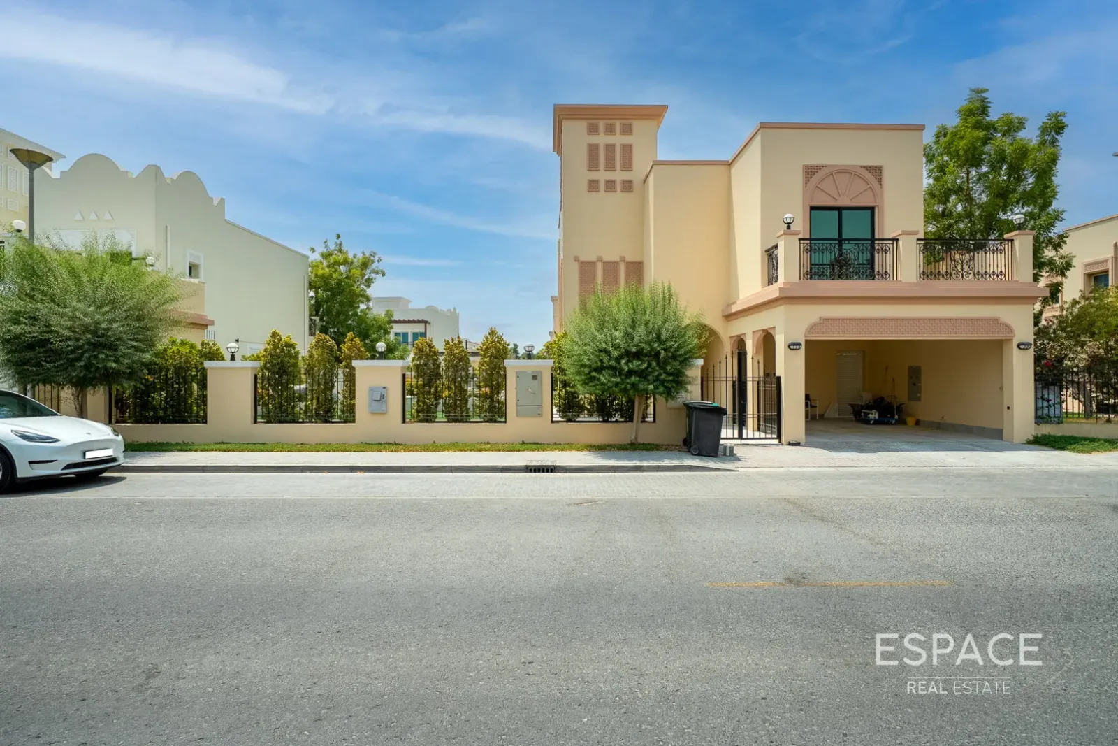 PropertiesGalleryCamera