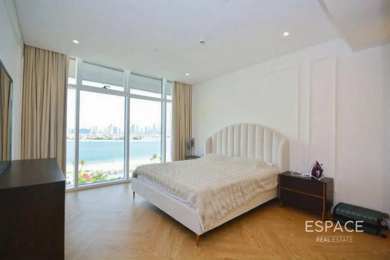 single static gallery