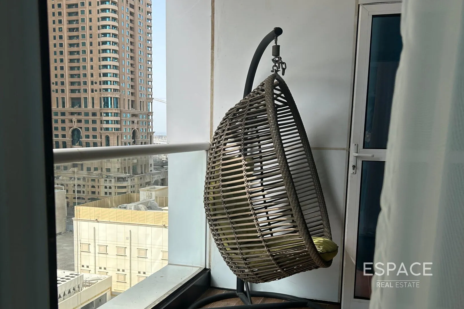 PropertiesGalleryCamera