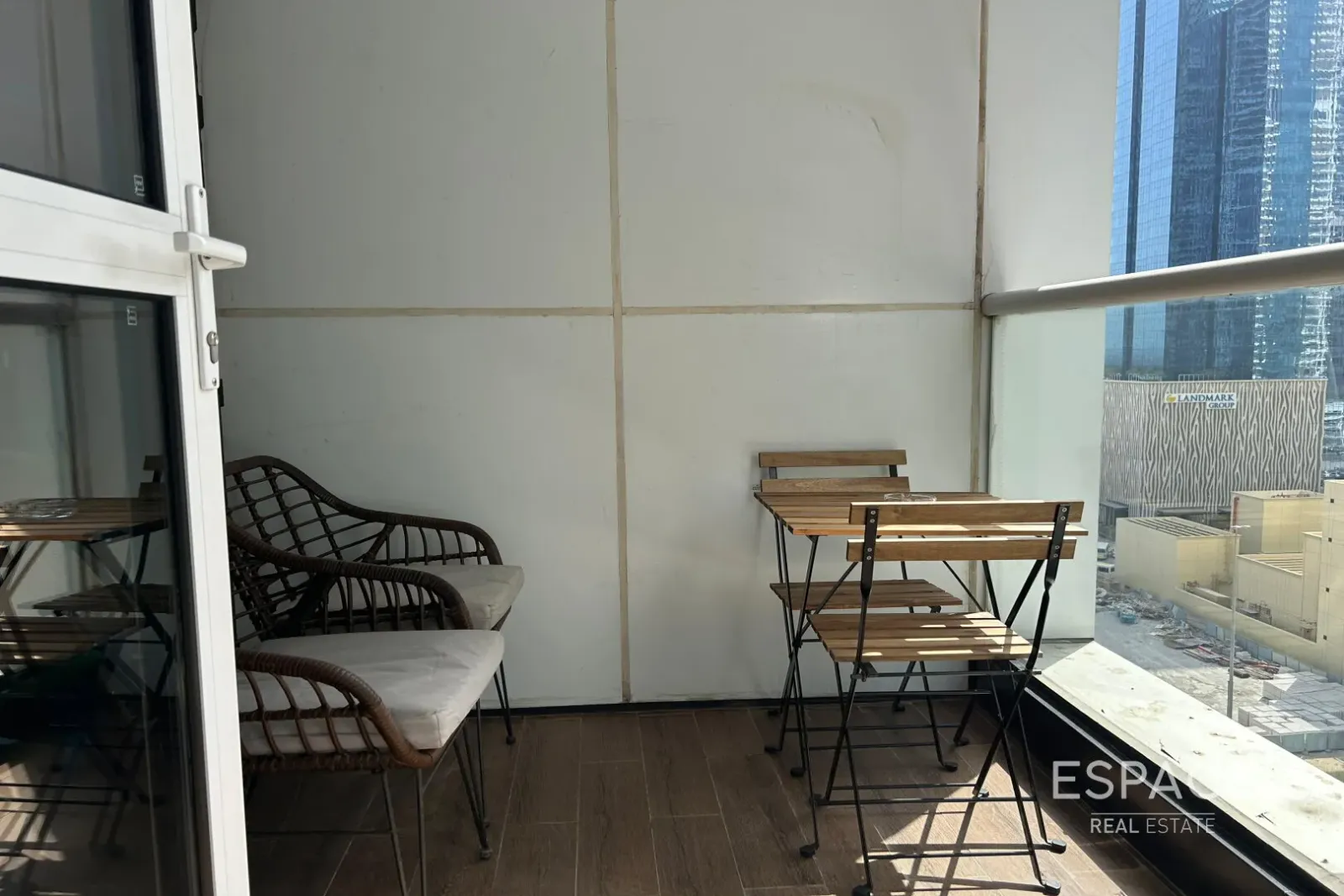 PropertiesGalleryCamera