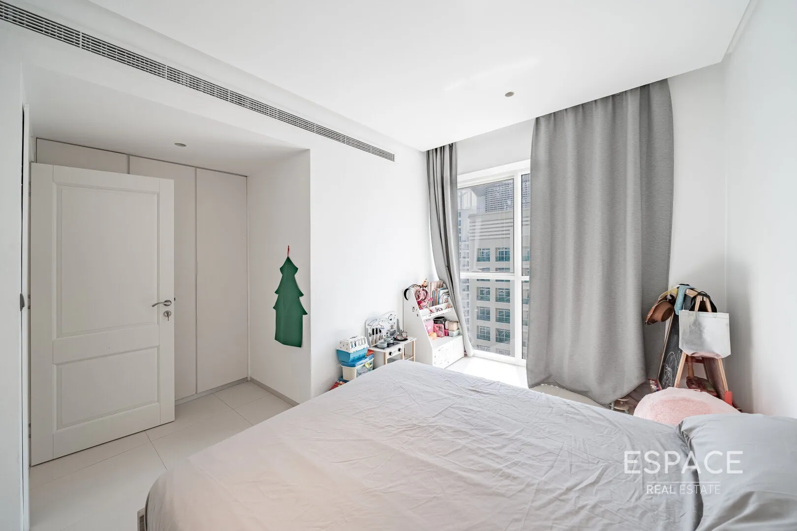 single static gallery