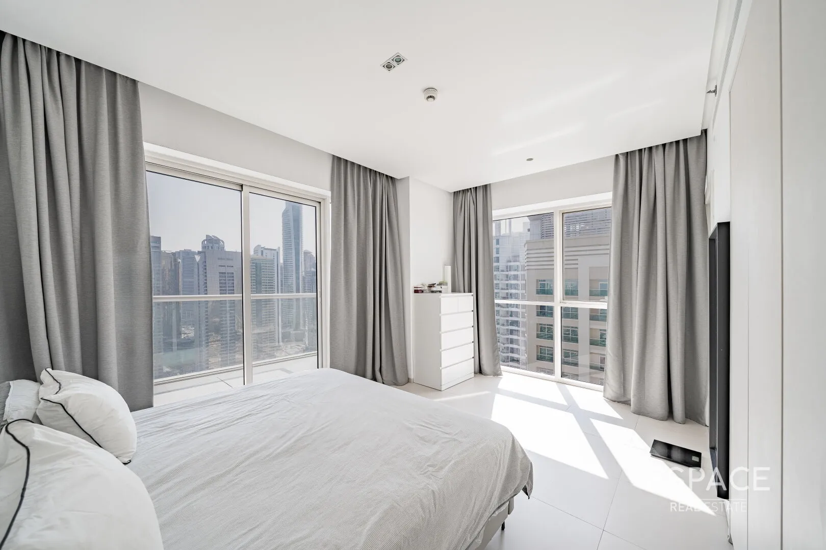 single static gallery