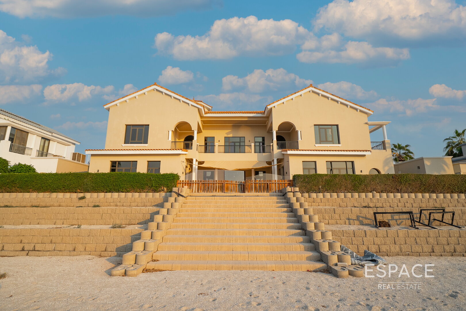 PropertiesGalleryCamera