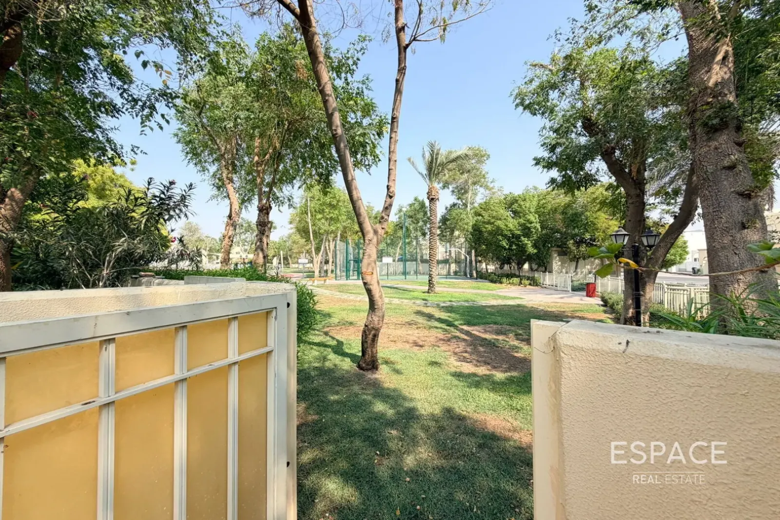 PropertiesGalleryCamera