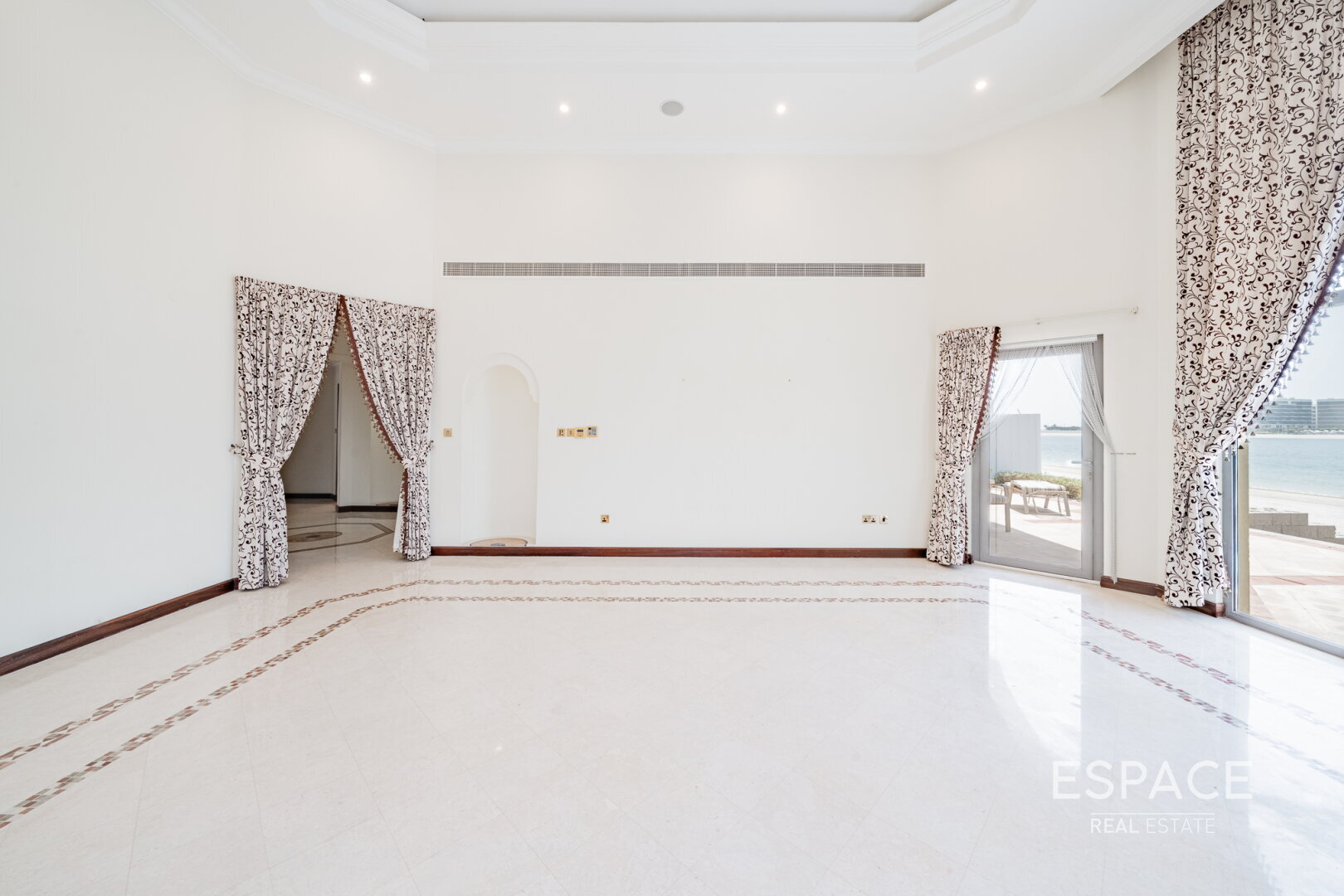 single static gallery