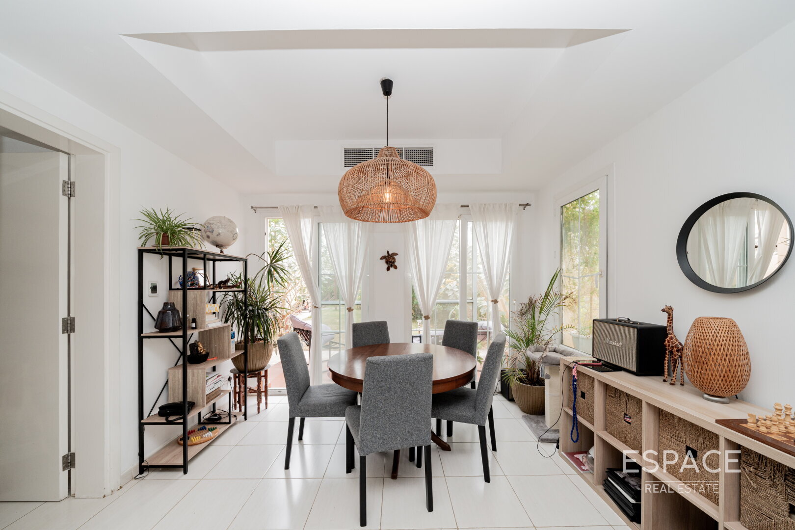 single static gallery