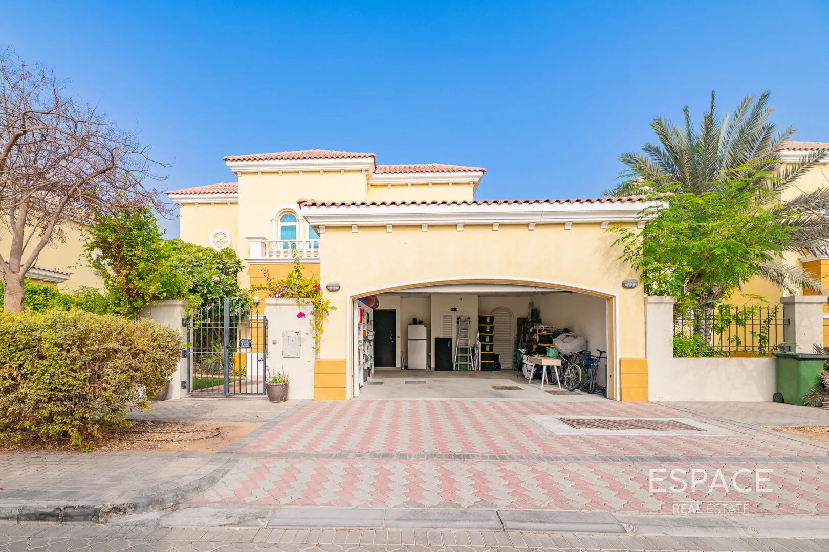 PropertiesGalleryCamera