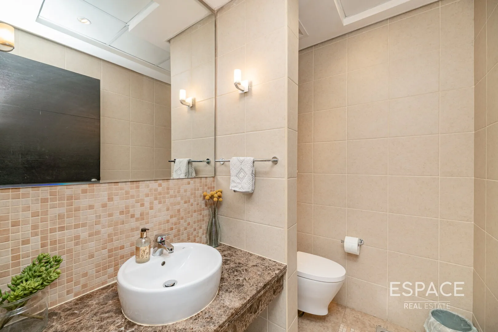 single static gallery