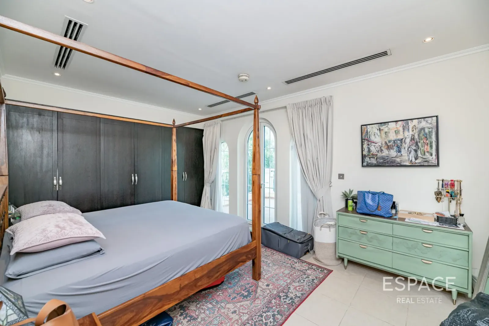 PropertiesGalleryCamera