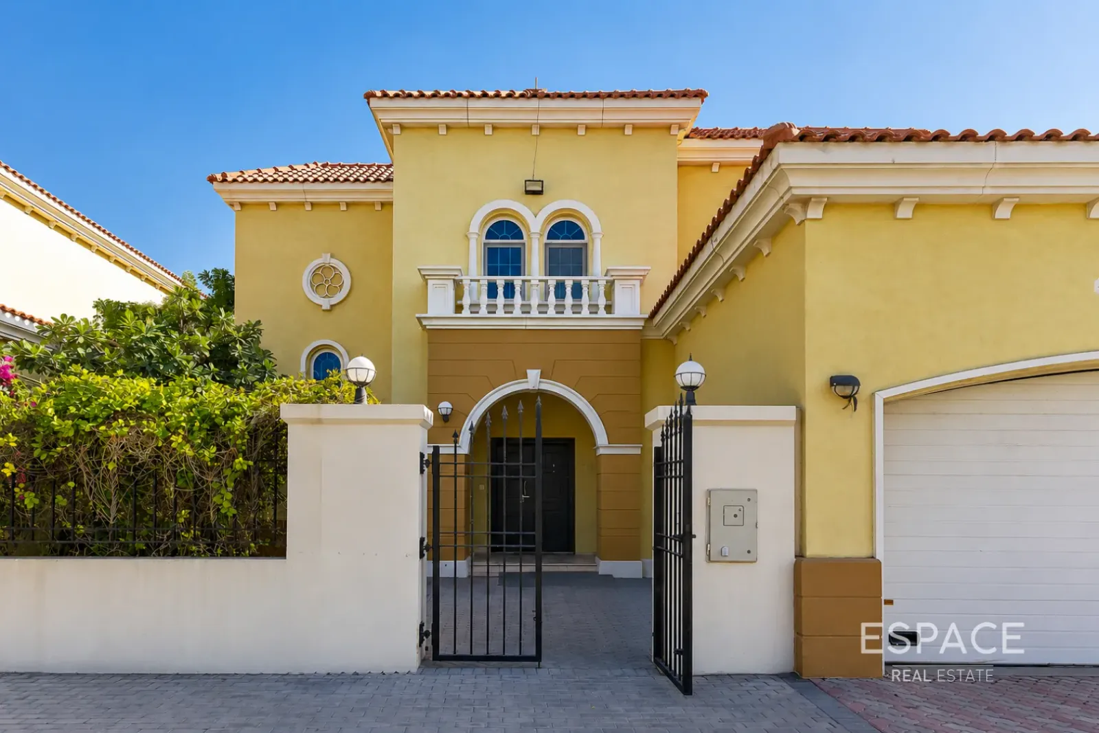 PropertiesGalleryCamera