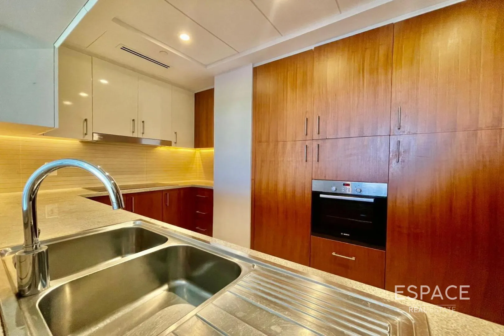 single static gallery