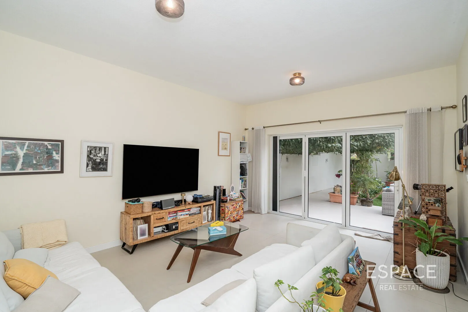 single static gallery