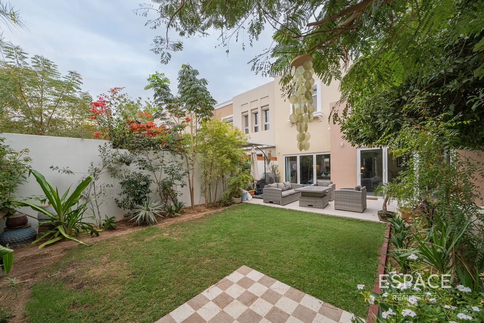 PropertiesGalleryCamera