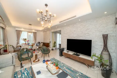 Alma 2, Arabian Ranches, Dubai - Espace