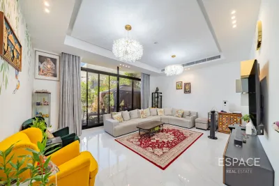 West Village, Al Furjan, Dubai - Espace