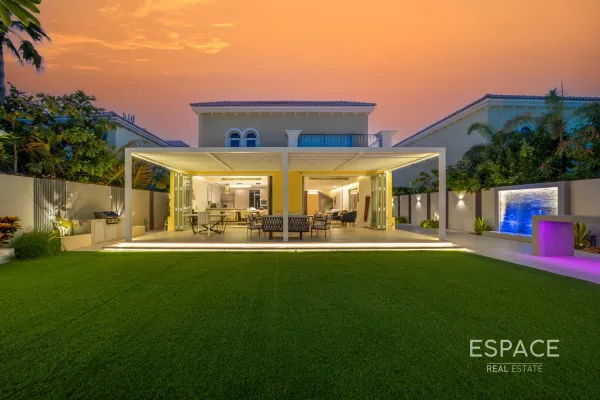 Legacy, Jumeirah Park, Dubai - Espace