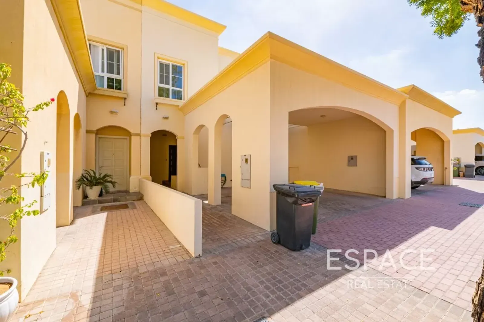 PropertiesGalleryCamera