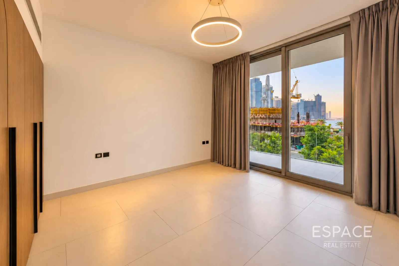 PropertiesGalleryCamera