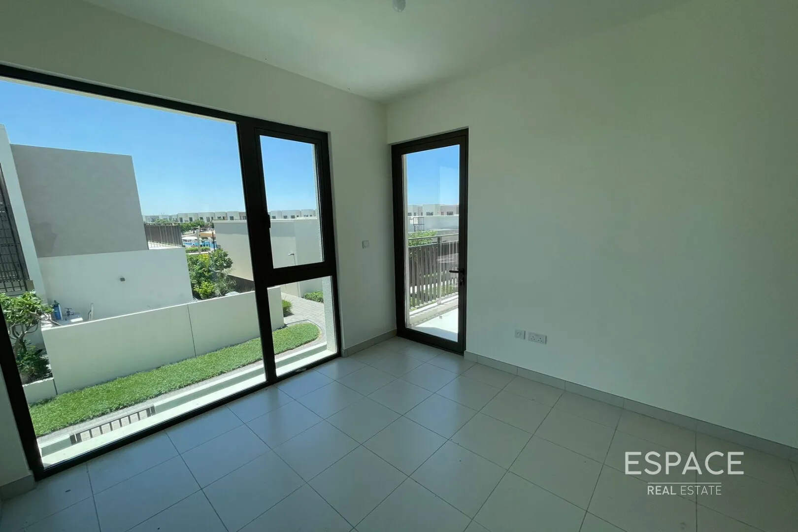 single static gallery