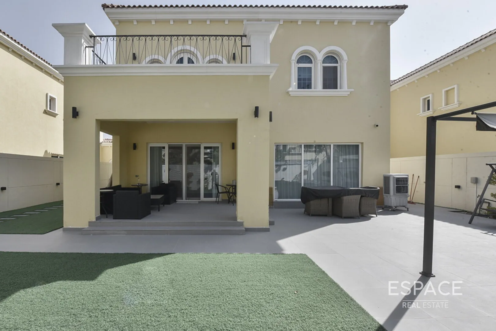 PropertiesGalleryCamera