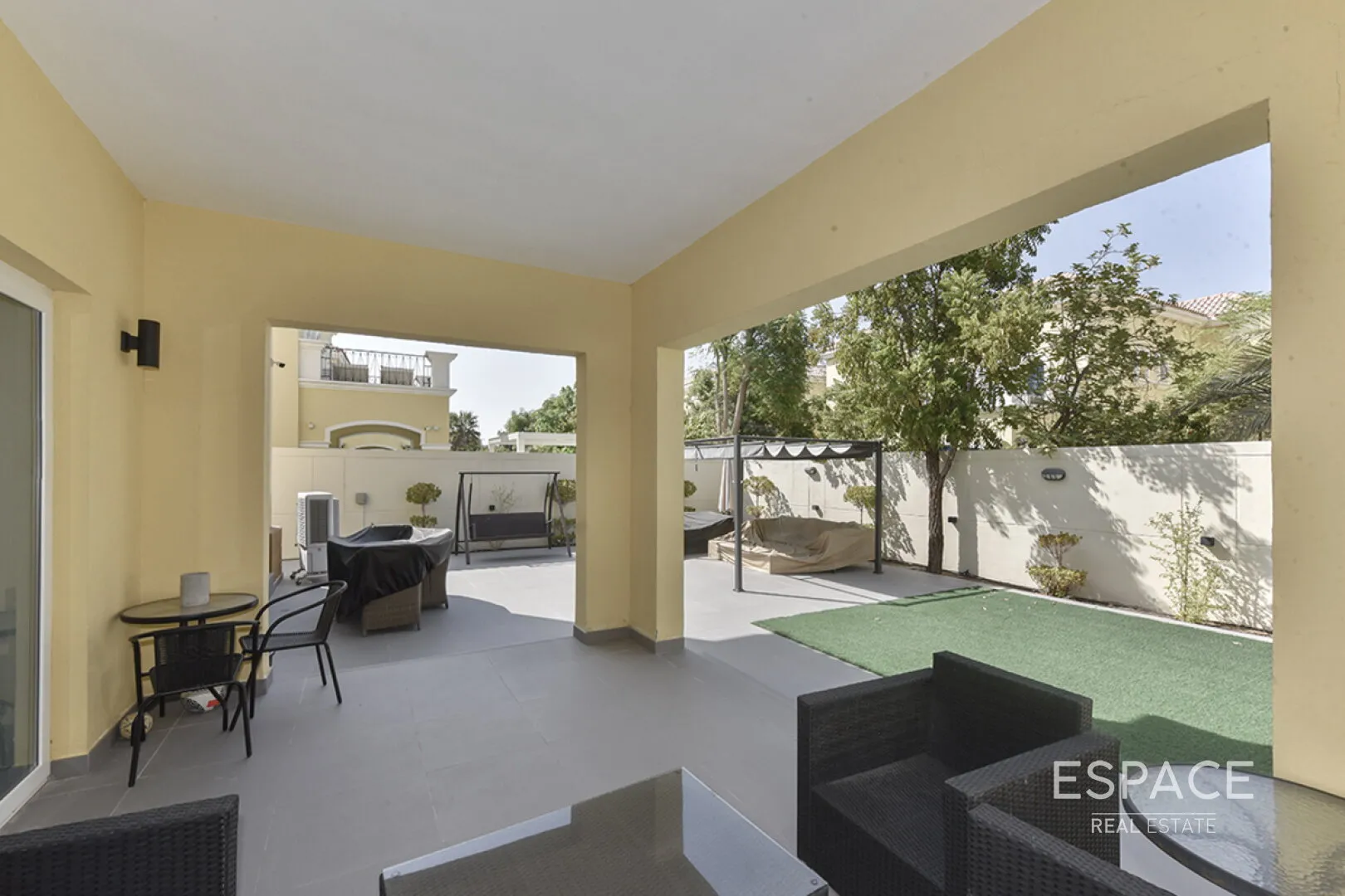 PropertiesGalleryCamera