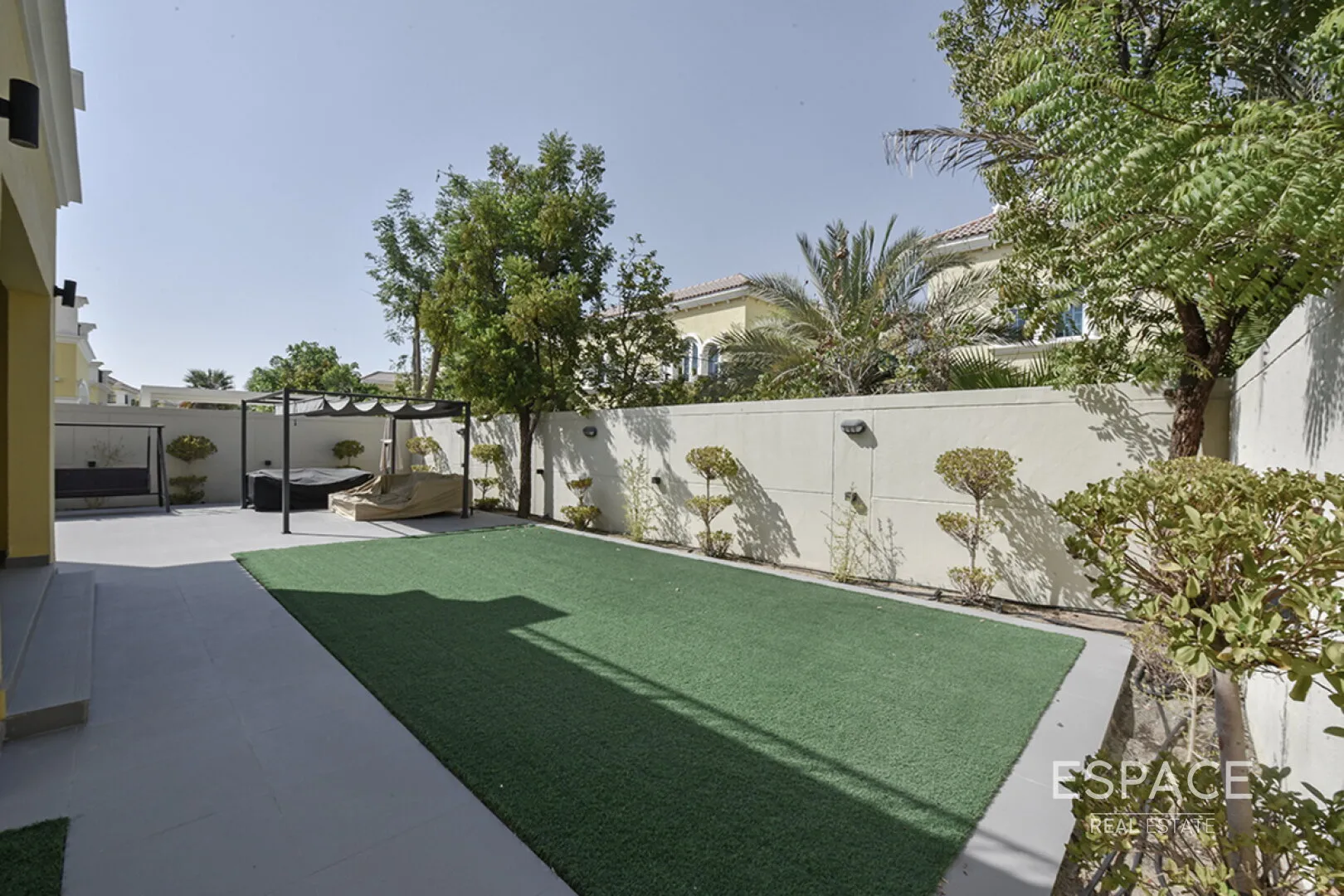 PropertiesGalleryCamera