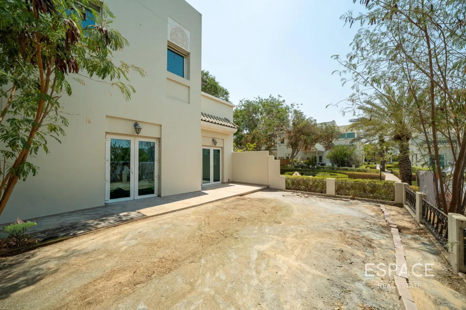 PropertiesGalleryCamera