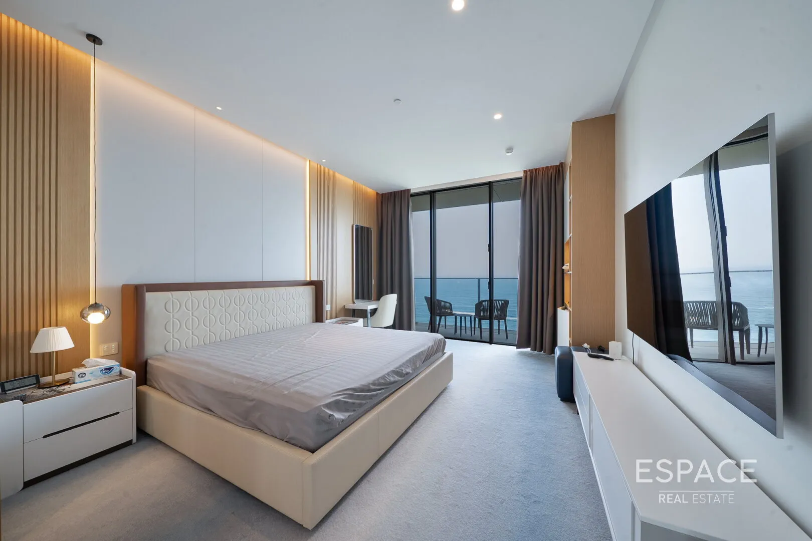 PropertiesGalleryCamera