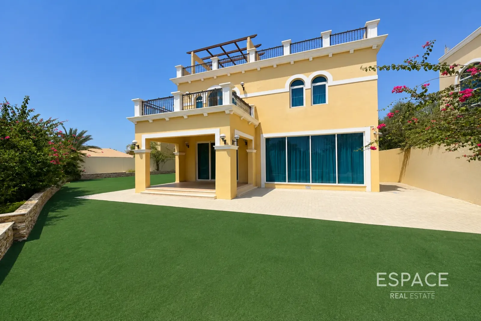 PropertiesGalleryCamera